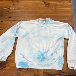 Hanes Vintage Blue and White Crewneck Sweater with Ethereal Tie-Dye Size Small